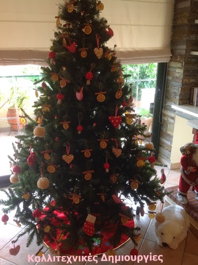 Εναλλακτικό Χριστουγεννιάτικο δέντρο με οικολογικά στολίδια